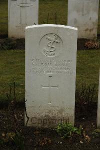 Ancre British Cemetery Beaumont-Hamel - Ross, F C