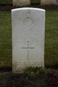 Ancre British Cemetery Beaumont-Hamel - Scott, H J