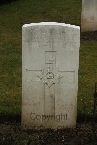 Ancre British Cemetery Beaumont-Hamel - Sinclair, H