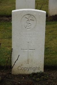 Ancre British Cemetery Beaumont-Hamel - Smith, J M