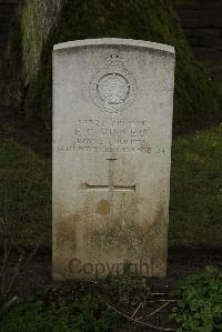 Ancre British Cemetery Beaumont-Hamel - Summers, E C