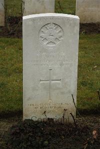 Ancre British Cemetery Beaumont-Hamel - Sutton, J J