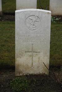 Ancre British Cemetery Beaumont-Hamel - Tebbutt, R