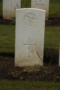 Ancre British Cemetery Beaumont-Hamel - Thackery, E