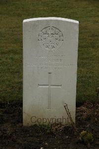 Ancre British Cemetery Beaumont-Hamel - Trainer, J