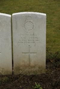 Ancre British Cemetery Beaumont-Hamel - Twine, J R