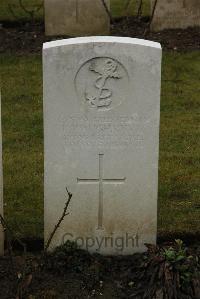 Ancre British Cemetery Beaumont-Hamel - Waugh, R