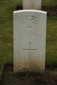 Ancre British Cemetery Beaumont-Hamel - Williams, R