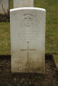 Ancre British Cemetery Beaumont-Hamel - Wingate, A J