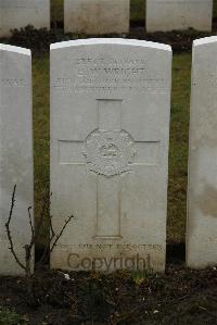 Ancre British Cemetery Beaumont-Hamel - Wright, Ernest William