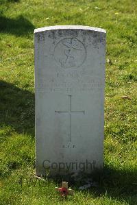 Sheerness (Isle-Of-Sheppey) Cemetery - Cooke, T