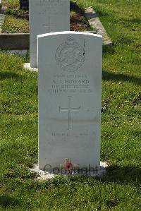 Sheerness (Isle-Of-Sheppey) Cemetery - Howard, Albert John