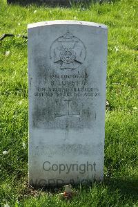 Sheerness (Isle-Of-Sheppey) Cemetery - Lovett, B