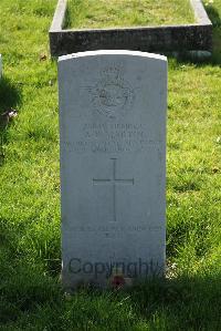 Sheerness (Isle-Of-Sheppey) Cemetery - Martin, A E