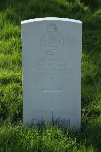 Sheerness (Isle-Of-Sheppey) Cemetery - Pearce, A C