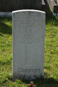 Sheerness (Isle-Of-Sheppey) Cemetery - Piper, A