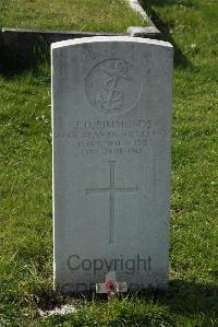 Sheerness (Isle-Of-Sheppey) Cemetery - Simmonds, J D