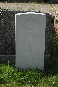 Sheerness (Isle-Of-Sheppey) Cemetery - Simmons, H C