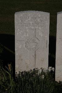 Terlincthun British Cemetery  Wimille - Hanlon, B A M