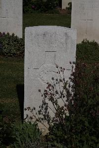 Terlincthun British Cemetery  Wimille - Throp, Albany Lindors