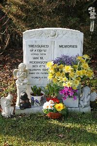 Harrogate (Stonefall) Cemetery - Robinson, Ian Michael