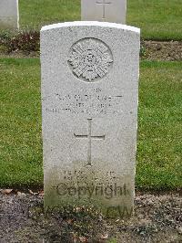 Reichswald Forest War Cemetery - Burnett, Roger William Odo