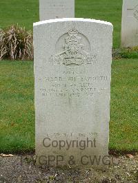 Reichswald Forest War Cemetery - Butterworth, Harold MacRae