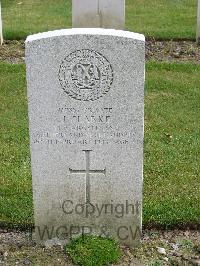 Reichswald Forest War Cemetery - Clarke, James