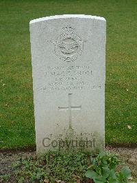 Reichswald Forest War Cemetery - Croll, James MacGregor