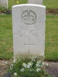 Reichswald Forest War Cemetery - Darvel, James Frederick