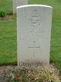 Reichswald Forest War Cemetery - Devereau, George Stephen