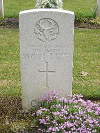 Reichswald Forest War Cemetery - Devine, David William