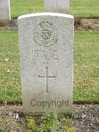 Reichswald Forest War Cemetery - Devlin, Robert