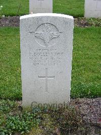 Reichswald Forest War Cemetery - Dolleymore, P