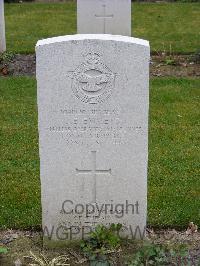 Reichswald Forest War Cemetery - Emmett, Joseph Edward