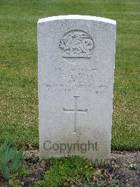 Reichswald Forest War Cemetery - Escott, John Burgess