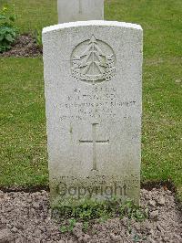 Reichswald Forest War Cemetery - Ferguson, Richard