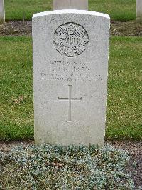 Reichswald Forest War Cemetery - Finlinson, Russell