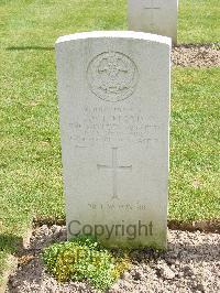 Reichswald Forest War Cemetery - Floyd, James William Edgar