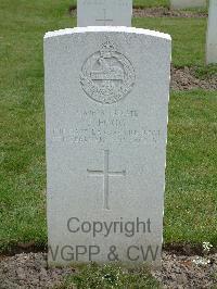 Reichswald Forest War Cemetery - Fogg, James