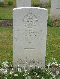 Reichswald Forest War Cemetery - Francis, Robert Lewis