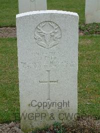 Reichswald Forest War Cemetery - Fyfe, John