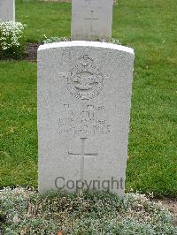 Reichswald Forest War Cemetery - Gill, Derek