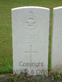 Reichswald Forest War Cemetery - Green, David James