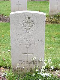 Reichswald Forest War Cemetery - Grundy, Kenneth