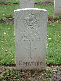 Reichswald Forest War Cemetery - Gunn, Richard Francis