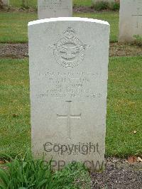 Reichswald Forest War Cemetery - Hatton, Peter James