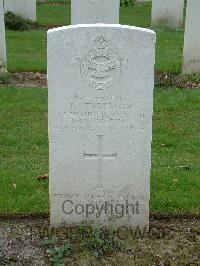 Reichswald Forest War Cemetery - Henderson, Thomas