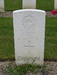 Reichswald Forest War Cemetery - Higgins, Leonard