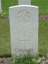 Reichswald Forest War Cemetery - Hilton, E